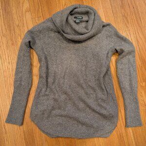EUC vintage 100% cashmere sweater, medium